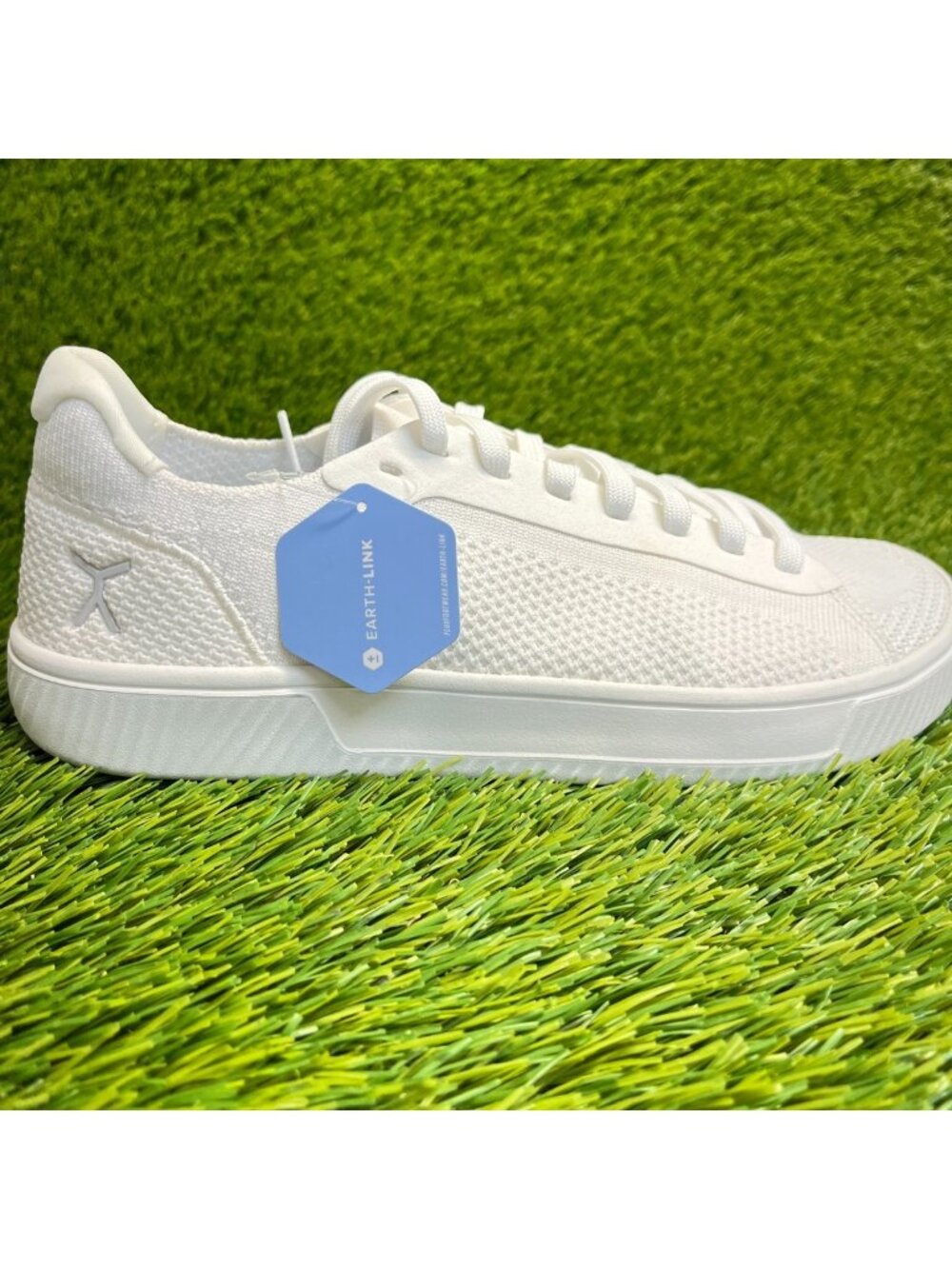 Flux Footwear Adapt Trainer White Mens Size 8 Womens Size 9.5 Athletic Shoes